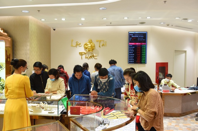 Đến DOJI Tower mua vàng Thần tài: Tặng khẩu trang Nhật Bản 3D cao cấp - 4