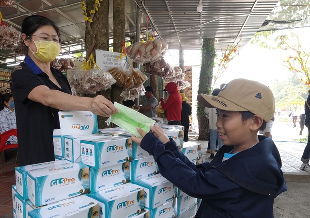 Đến thăm n&uacute;i B&agrave; Đen ng&agrave;y đầu năm - 7