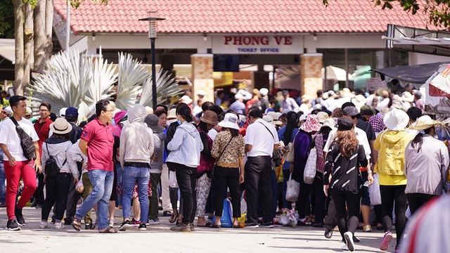 Đến thăm n&uacute;i B&agrave; Đen ng&agrave;y đầu năm - 3