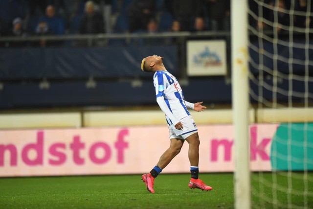 HLV Heerenveen bị chỉ trích sau trận thua Feyenoord - 1