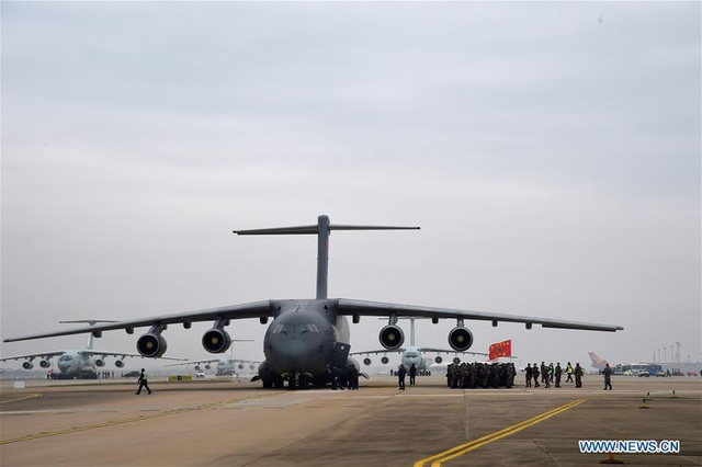 Trung Quốc điều 11 máy bay quân sự chở hàng nghìn quân y “giải cứu” Vũ Hán - 1