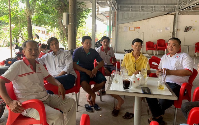 76 lần hiến máu, hàng trăm lần hiến tiểu cầu, hàng nghìn chuyến xe nhân ái - 2 76 lần hiến máu, hàng trăm lần hiến tiểu cầu, hàng nghìn chuyến xe nhân ái - 2