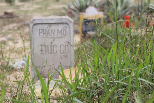 Độc đáo khu nghĩa trang thờ hơn 100 con cá Ông - 8 Độc đáo khu nghĩa trang thờ hơn 100 con cá Ông - 8
