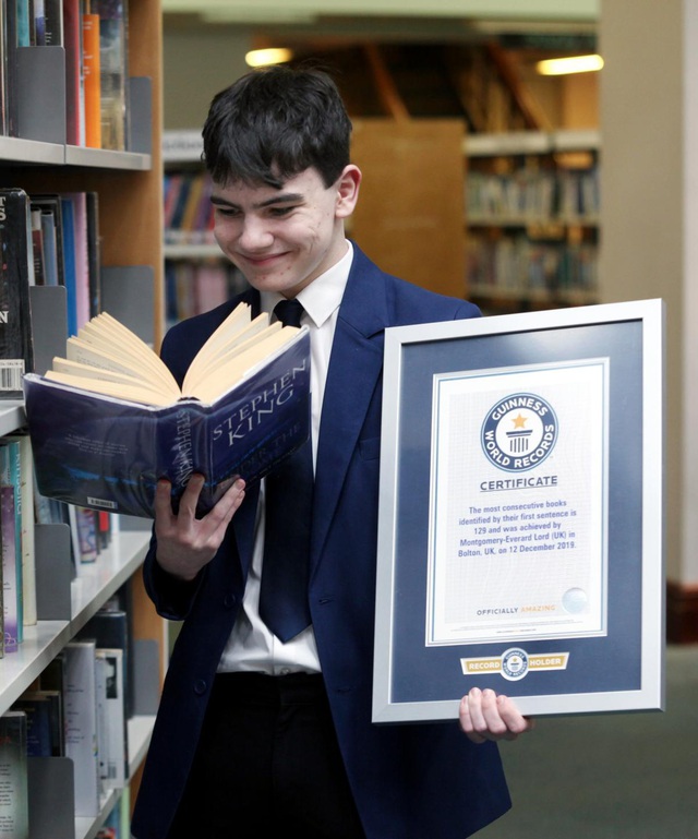 Nam sinh Anh lập kỷ lục Guinness vì nhận ra 129 cuốn sách nhờ câu đầu tiên - 2