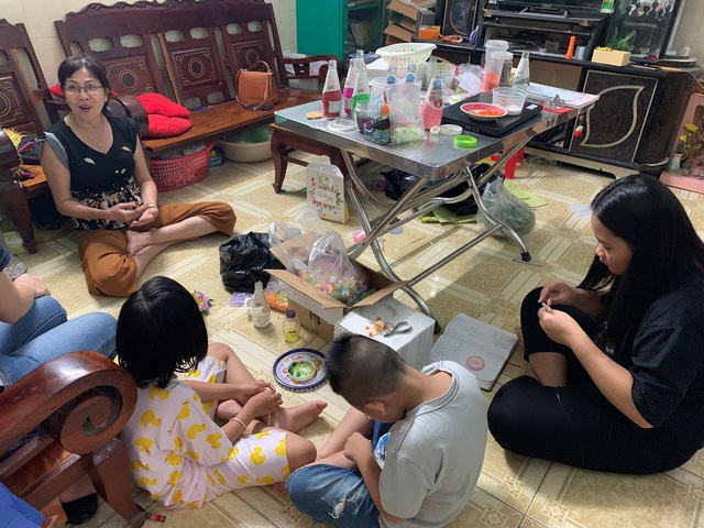 37 năm cưu mang, dạy miễn phí cho các em lang thang cơ nhỡ - 3 37 năm cưu mang, dạy miễn phí cho các em lang thang cơ nhỡ - 3