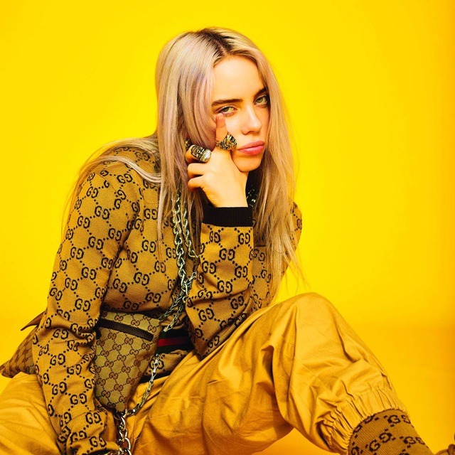 Billie Eilish: Ngôi sao ca nhạc đình đám “hát thì thầm, mặc thùng thình” - 4 Billie Eilish: Ngôi sao ca nhạc đình đám “hát thì thầm, mặc thùng thình” - 4