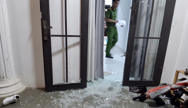 Nhà riêng chủ tịch công ty bất động sản bị đập phá - 2 Nhà riêng chủ tịch công ty bất động sản bị đập phá - 2