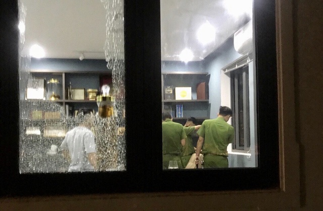 Nhà riêng chủ tịch công ty bất động sản bị đập phá - 1 Nhà riêng chủ tịch công ty bất động sản bị đập phá - 1