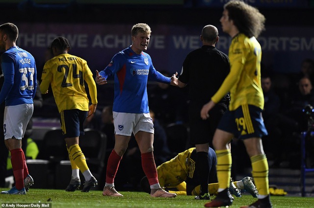 Vượt qua Portsmouth, Arsenal c&oacute; mặt tại tứ kết FA Cup - 3