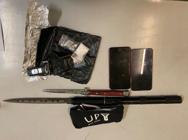 H&agrave; Nội: G&atilde; trai bị bắt khi chuẩn bị mang ma t&uacute;y ra s&acirc;n bay - 2