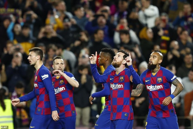 Messi ghi bàn, Barcelona hạ Sociedad và tạm chiếm ngôi đầu bảng - 12 Messi ghi bàn, Barcelona hạ Sociedad và tạm chiếm ngôi đầu bảng - 12