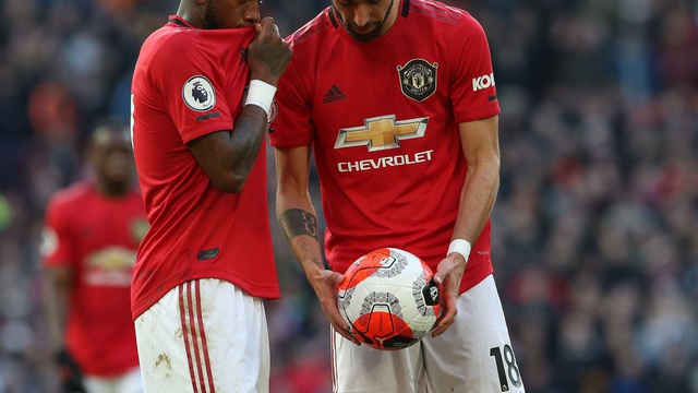 Những khoảnh khắc Man Utd hạ gục Man City tại Old Trafford - 8 Những khoảnh khắc Man Utd hạ gục Man City tại Old Trafford - 8