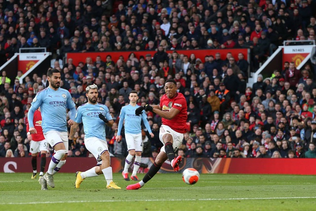 Những khoảnh khắc Man Utd hạ gục Man City tại Old Trafford - 9 Những khoảnh khắc Man Utd hạ gục Man City tại Old Trafford - 9