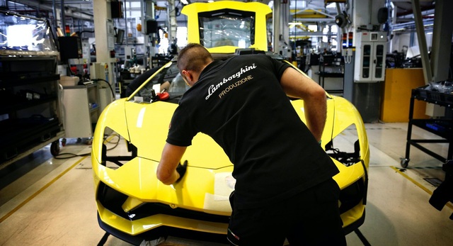 Lamborghini ngừng toàn bộ sản xuất do dịch Covid-19 - 1 Lamborghini ngừng toàn bộ sản xuất do dịch Covid-19 - 1