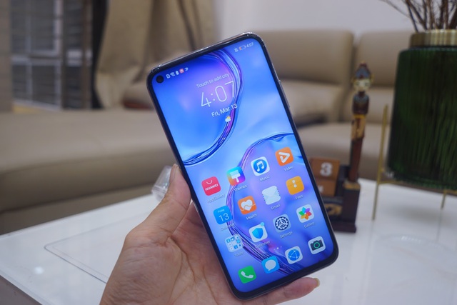 Cận cảnh Huawei nova 7i - Smartphone tầm trung với cụm 4 camera nổi bật - 3 Cận cảnh Huawei nova 7i - Smartphone tầm trung với cụm 4 camera nổi bật - 3