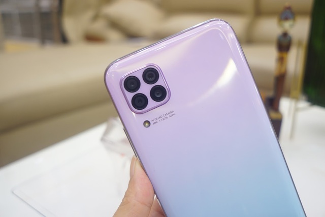 Cận cảnh Huawei nova 7i - Smartphone tầm trung với cụm 4 camera nổi bật - 9 Cận cảnh Huawei nova 7i - Smartphone tầm trung với cụm 4 camera nổi bật - 9