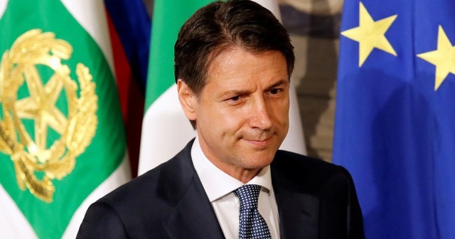 Thủ tướng Giuseppe Conte gi&agrave;nh được sự ủng hộ cao của cử tri Italy