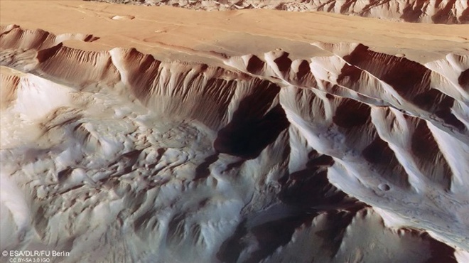 Rãnh Tithonium trên sao Hỏa. Ảnh: ESA