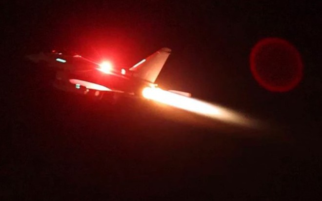 Máy bay Typhoon của Anh cất cánh từ RAF Akrotiri ở Cyprus thực hiện nhiệm vụ tấn công các mục tiêu ở Yemen. (Ảnh minh họa: AP)