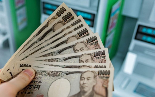 Nhật Bản phát đi cảnh báo mới về đồng Yên khi giá trị nó trượt dốc
