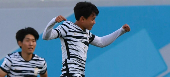 Báo Thái Lan việt vị khi đăng tin Suphanat giành Vua phá lưới - 2 Báo Thái Lan việt vị khi đăng tin Suphanat giành Vua phá lưới - 2