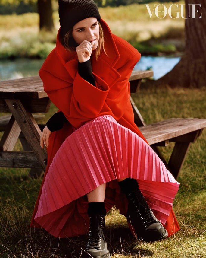 Bông hồng Emma Watson lo lắng vì độc thân tuổi 29 - Ảnh 2.
