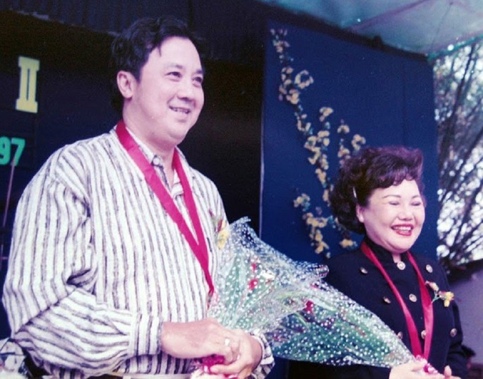 Giải Mai Vàng 25 năm: Tôn vinh những vai hài có số phận - Ảnh 1. Giải Mai Vàng 25 năm: Tôn vinh những vai hài có số phận - Ảnh 1.