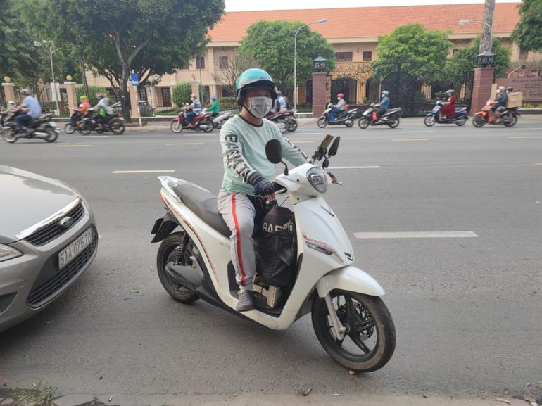 Trào lưu lái xe công nghệ chuyển đổi sang xe máy điện - 3 Trào lưu lái xe công nghệ chuyển đổi sang xe máy điện - 3