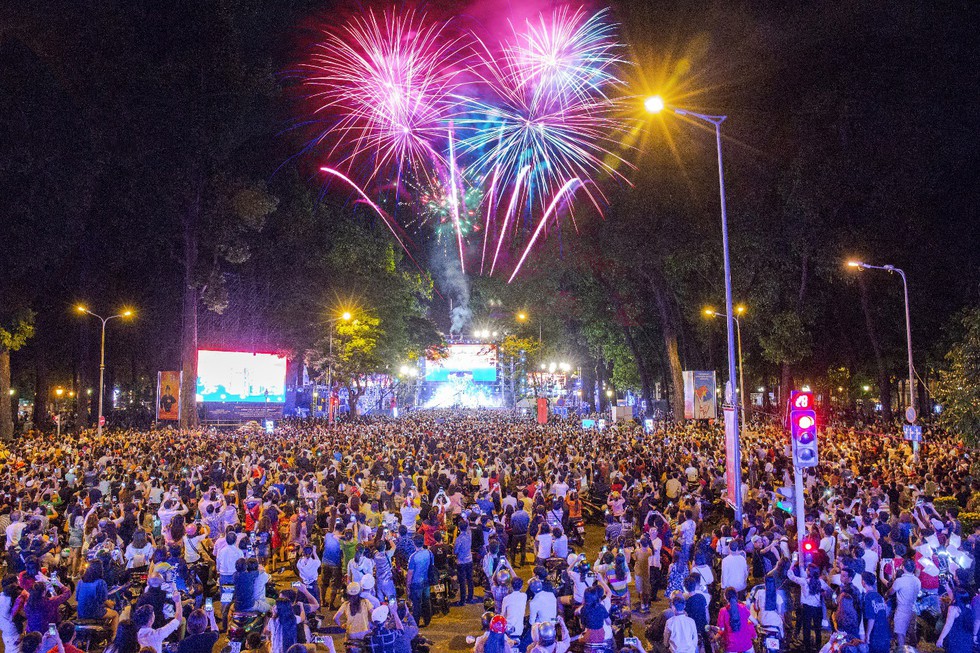 Mỹ T&acirc;m, Sơn T&ugrave;ng, Đ&ocirc;ng Nhi khiến fan &ldquo;khản giọng&rdquo; tại Tiger Remix 2019 - Ảnh 10.