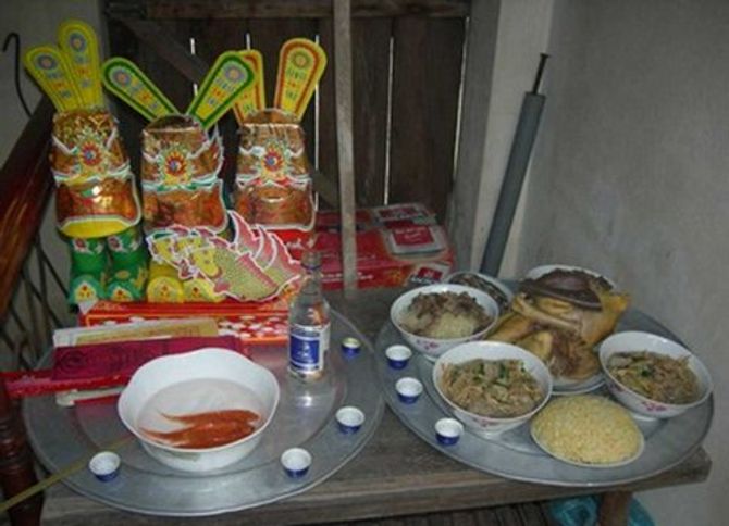 Mâm cúng ông Công ông Táo ngày 23 tháng Chạp gồm những gì? - Ảnh 1