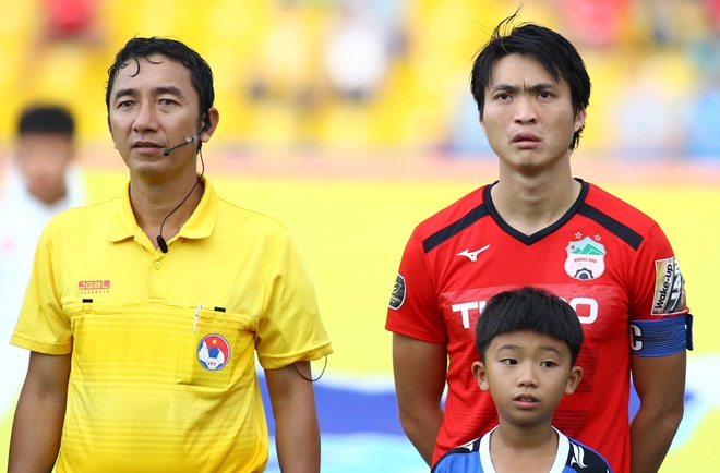 4 trong tai bi dinh chi lam nhiem vu het mua V.League hinh anh 1 