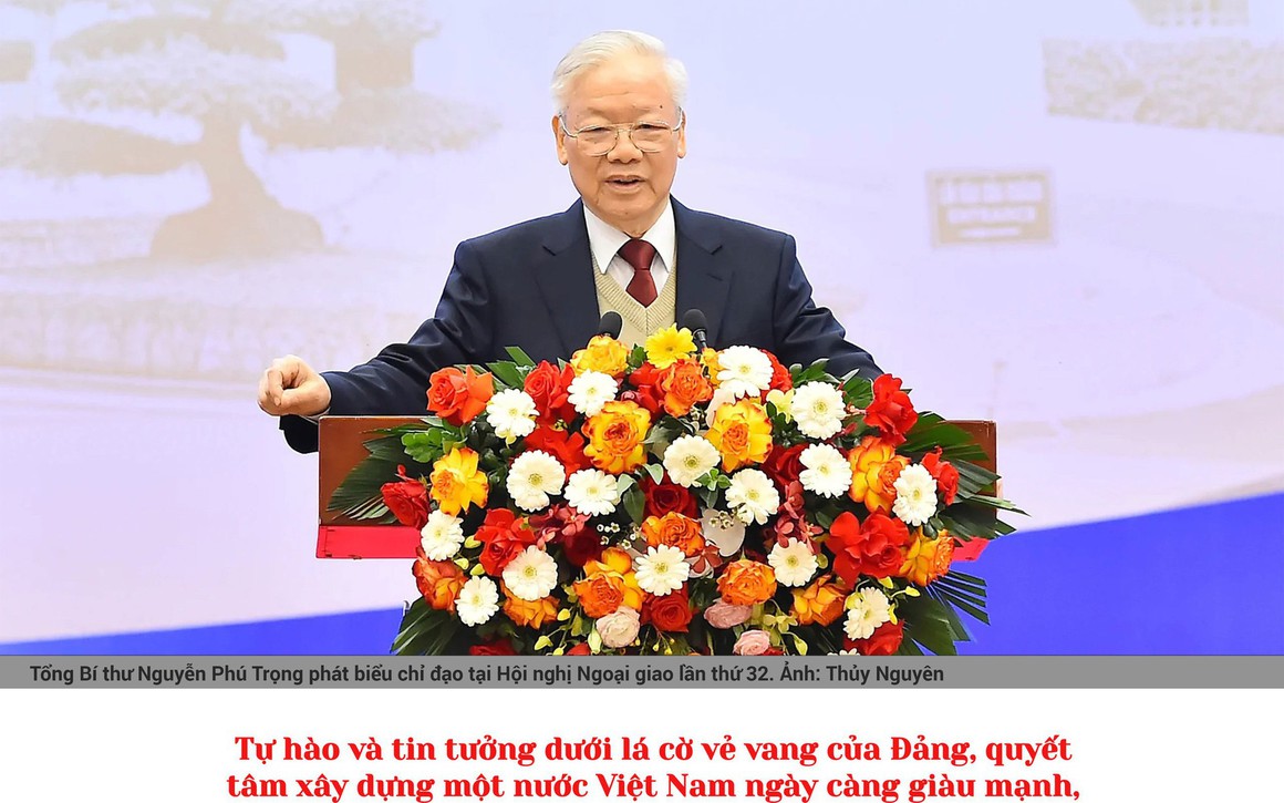 Tự hào, tin tưởng dưới lá cờ vẻ vang của Đảng, quyết tâm xây dựng một nước Việt Nam ngày càng giàu mạnh, văn minh, văn hiến và anh hùng