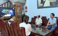 Đông đảo cử tri theo dõi các nội dung Kỳ họp thứ 17, Hội đồng Nhân dân tỉnh khóa XVIII