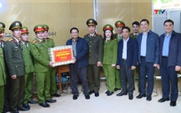 Thủ tướng Chính phủ thăm, động viên lực lượng vũ trang và cán bộ y tế xã Yên Khương
