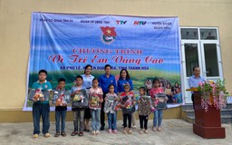 Chương trình tình nguyện "Vì trẻ em vùng cao năm 2022" tại xã Phú Lệ, huyện Quan Hoá