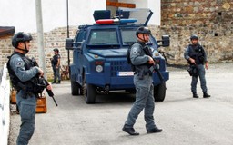 Kosovo yêu cầu Serbia rút quân khỏi biên giới