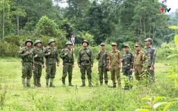 Thắt chặt tình đoàn kết đặc biệt giữa lực lượng bảo vệ biên giới 2 nước Việt - Lào