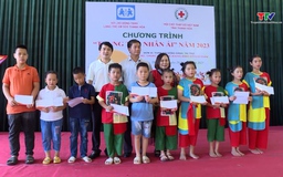 Trung thu nhân ái cho trẻ có hoàn cảnh khó khăn
