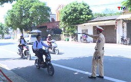 Cảnh sát giao thông Thanh Hoá ra quân xử lý học sinh vi phạm trật tự an toàn giao thông