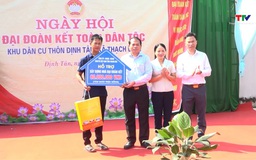 Ngày hội Đại đoàn kết toàn dân tộc tại thôn Định Tân, xã Thạch Định