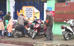 Phường Tân Sơn phát huy hiệu quả Tổ Cựu chiến binh tự quản đảm bảo trật tự, an toàn giao thông tại khu vực cổng trường học
