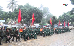 Huyện Cẩm Thủy tổ chức lễ giao nhận quân