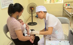 Thanh Hoá đẩy mạnh tiêm chủng mở rộng, tiêm bổ sung, tiêm bù các loại vaccine cho trẻ