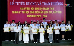 Thành phố Sầm Sơn tuyên dương và trao thưởng giáo viên, học sinh có thành tích cao trong kỳ thi học sinh giỏi
