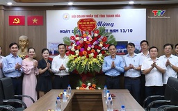 Phó Chủ tịch UBND tỉnh Đầu Thanh Tùng chúc mừng Ngày Doanh nhân Việt Nam