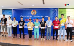 Hỗ trợ đoàn viên, người lao động bị ảnh hưởng bởi cơn bão số 10