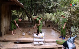 Thôn Thanh Sơn khắc phục hậu quả mưa lũ sau bão số 10