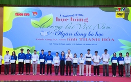 Học bổng “Vì tương lai Việt” tiếp sức học sinh Thanh Hóa vượt lũ, vững vàng đến trường