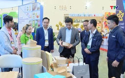 Phó Bí thư Thường trực Tỉnh ủy thăm gian hàng tỉnh Thanh Hoá tại Hội chợ Mùa Thu lần thứ nhất - năm 2025