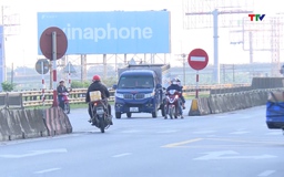 Nhiều người vi phạm biển báo cấm quay đầu xe trên quốc lộ 1A